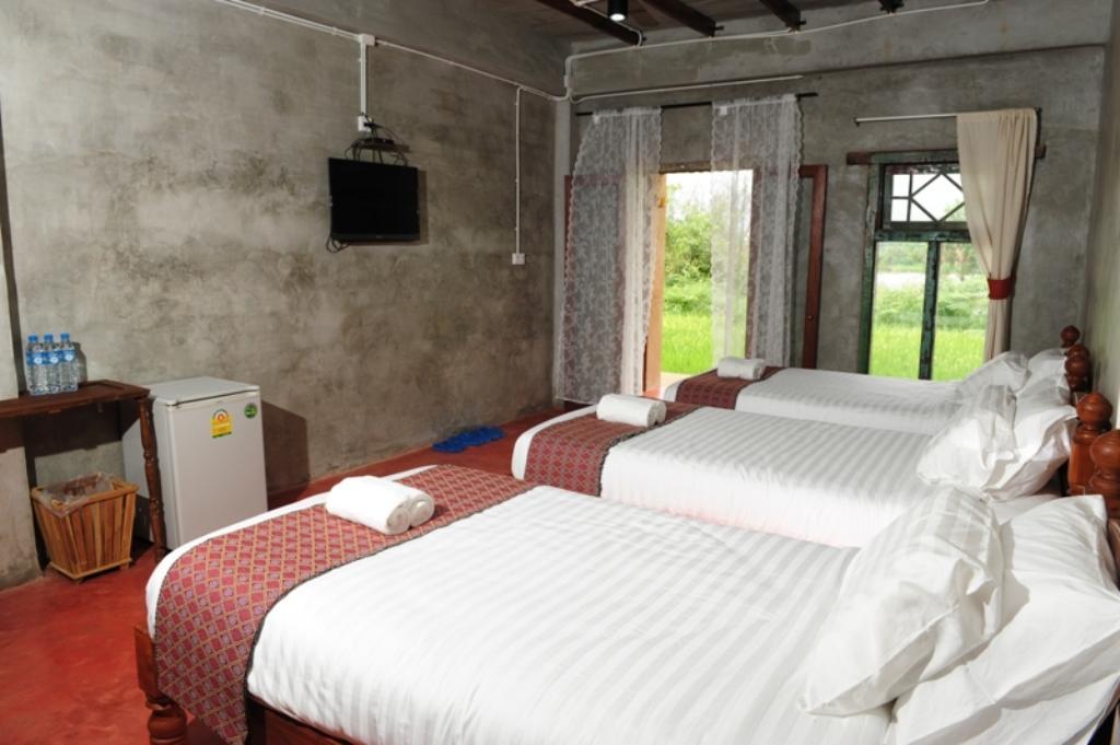 Phu-Anna Eco House Hotel Hot Exterior photo